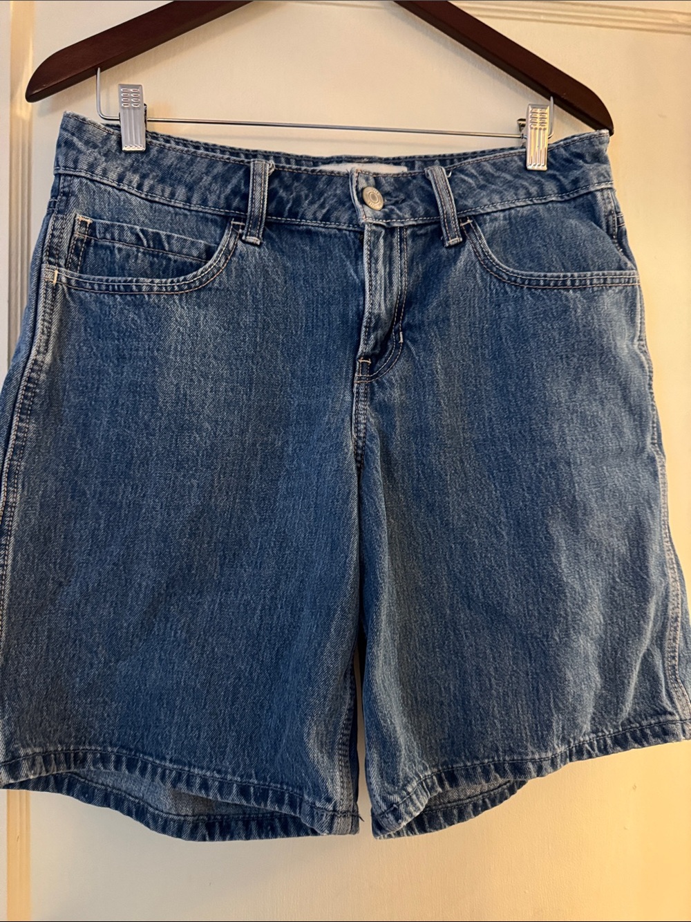 Hollister Women’s size 6 Medium Blue Denim Jean Shorts